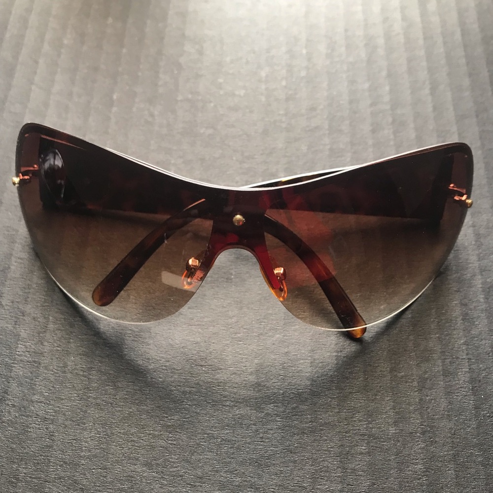 Gently worn Jessica Simpson sunglasses